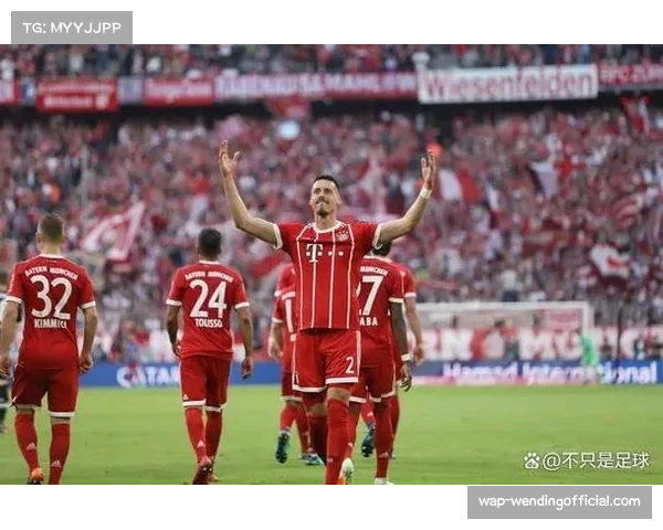 拜仁防线告急 戴维斯十字韧带撕裂确认赛季报销 拜仁防线告急 戴维斯十字韧带撕裂确认赛季报销